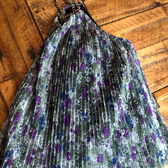 Foreign Exchange Top - Picture 5 of 6